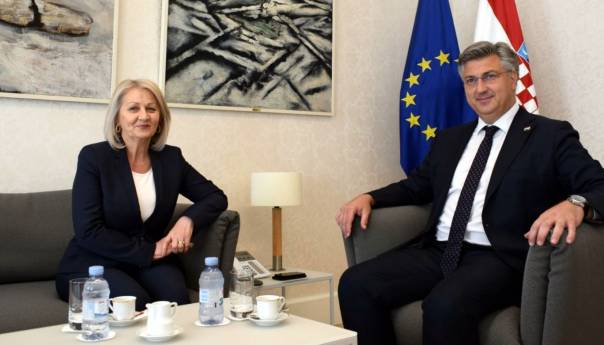 U Zagrebu počeo sastanak Krišto i Plenkovića