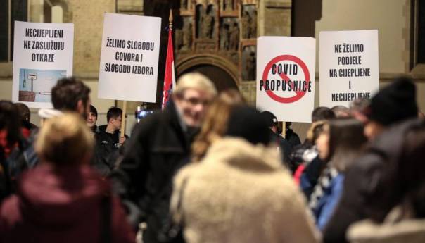U Zagrebu protest protiv mjera i covid potvrda