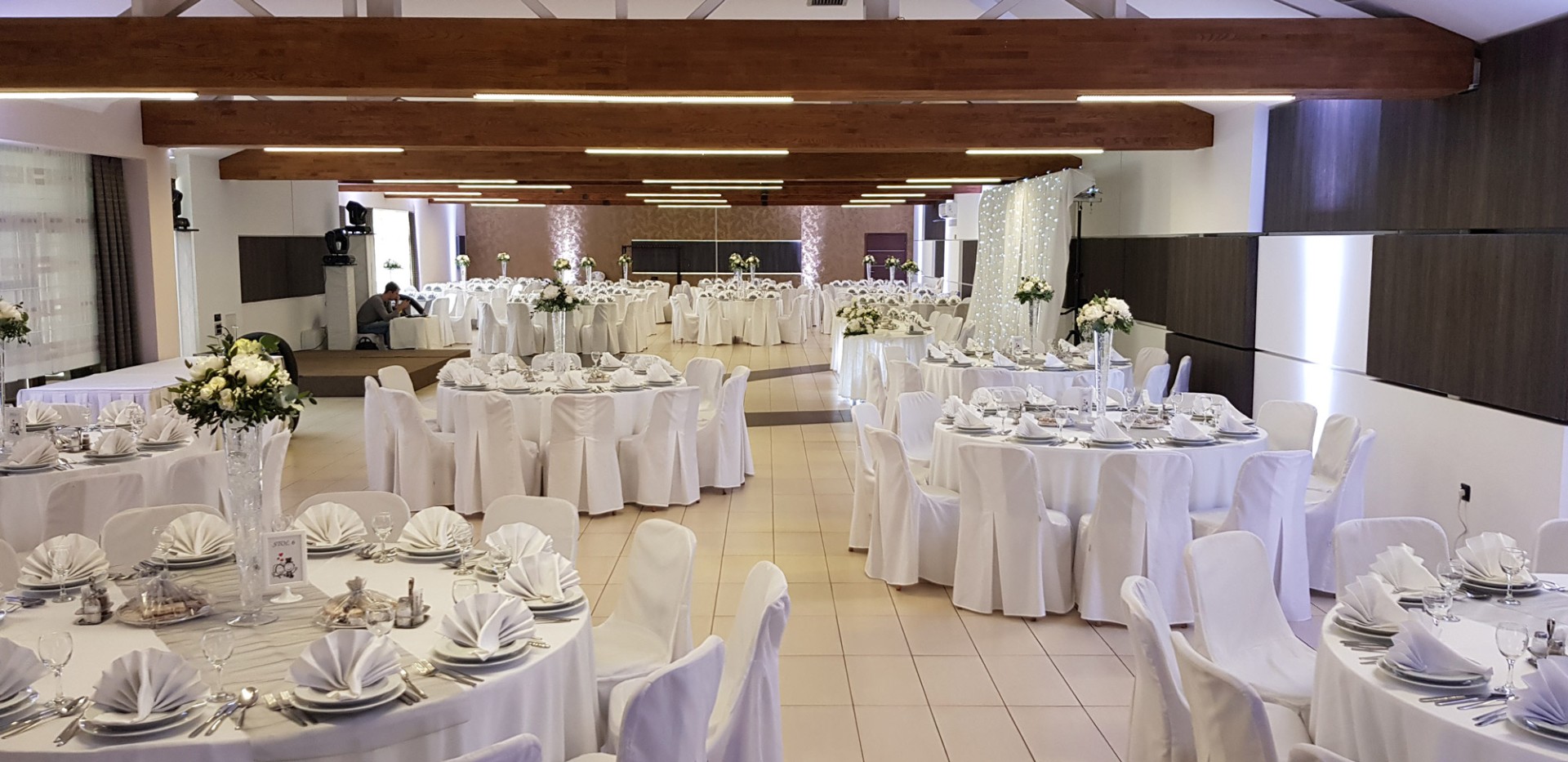 U Zagrebu simulacija večere u restoranu, a u subotu pilot-svadba