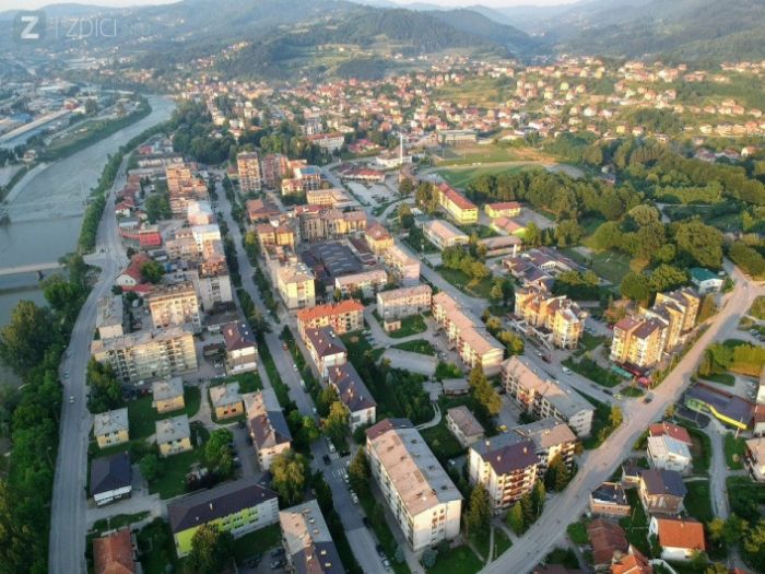 U Zavidovićima brutalno pretučen mladić, nađen u teškom stanju