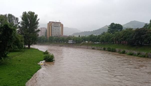 U ZDK-u nema klizišta i izlijevanja rijeka, u padu vodostaj Stupčanice