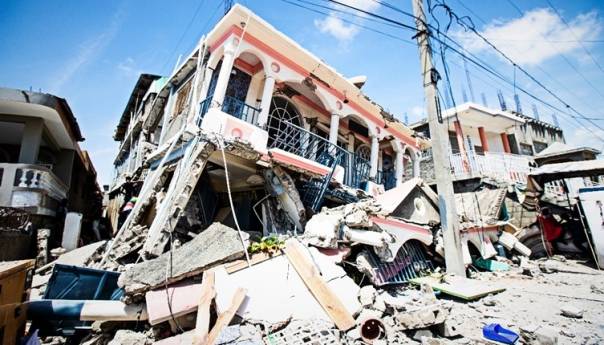 U zemljotresu na Haitiju poginulo 227 osoba