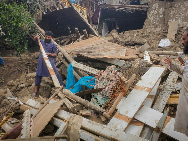 U zemljotresu u istočnom Afganistanu do sada 800 mrtvih i 2.500 povrijeđenih