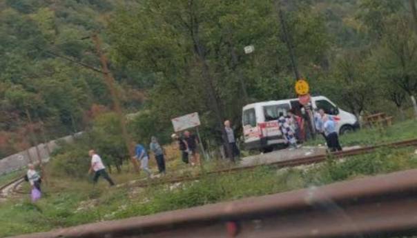 U zeničkom naselju Donja Vraca voz udario djevojčicu