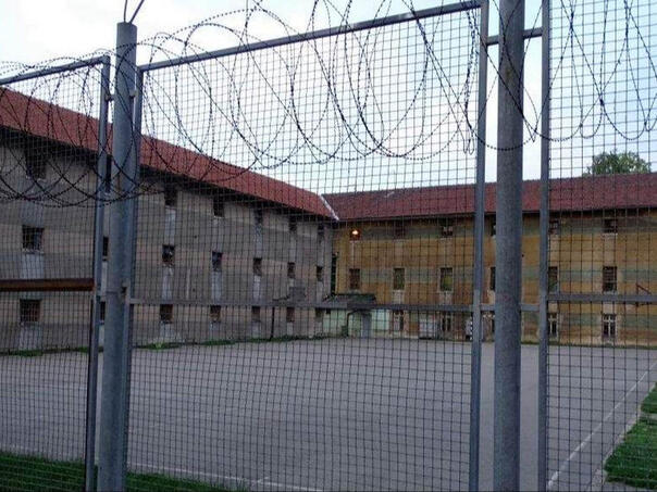 U zeničkom zatvoru pronađena bomba, oglasio se Isak