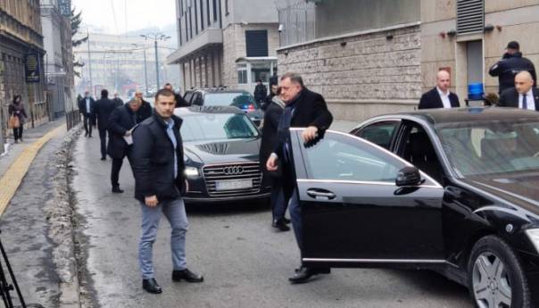 U zgradu Delegacije EU stigao Milorad Dodik