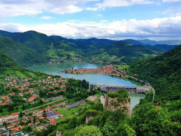 U Zvorniku danas izmjereno 29 stepeni, sutra u BiH oblačno, poslijepodne i tokom noći kiša