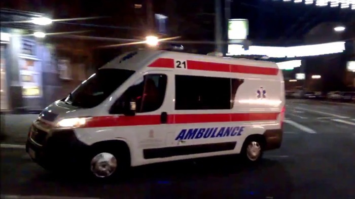 Ubačen suzavac u gradski autobus u Beogradu, vozač u bolnici