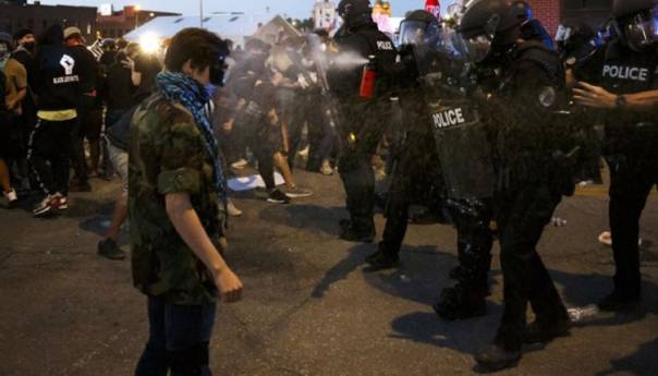 Ubijen 19-godišnji mladić na protestima u Detroitu