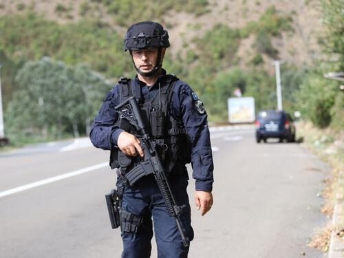 Ubijen policijski komandant na Kosovu, napadnut ispred kuće