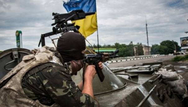 Ubijen ukrajinski vojnik, četvorica ranjena