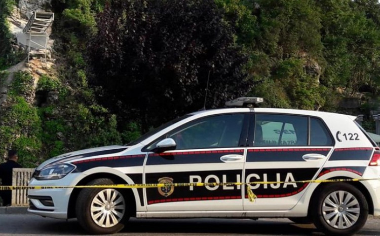 Ubio se mladi policajac