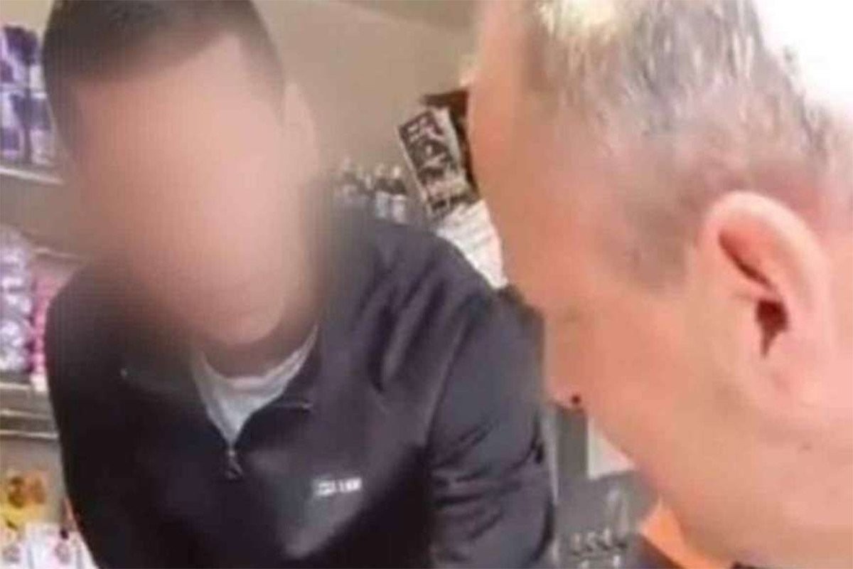 Ubio se mladić koji je ismijavan dok se prijavljivao na posao