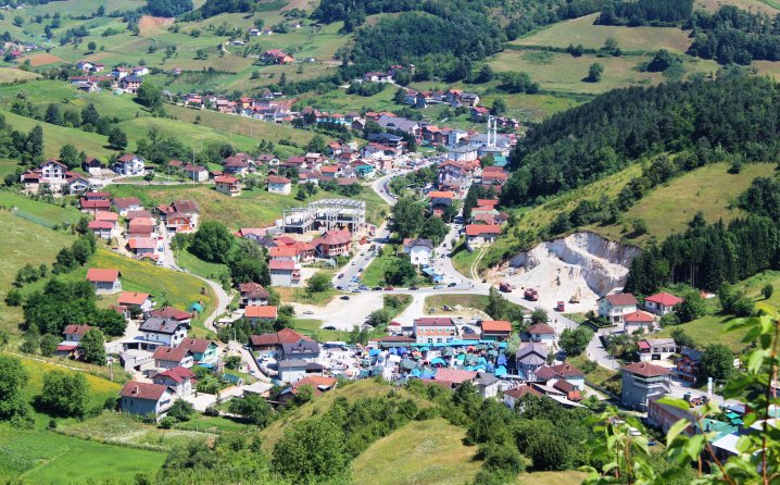 Ubistvo i samoubistvo u Bužimu, jedna osoba teško ranjena