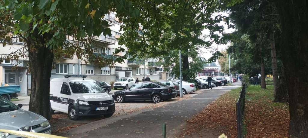 Ubistvo u centru Bihaća, osumnjičeni muškarac u bjekstvu