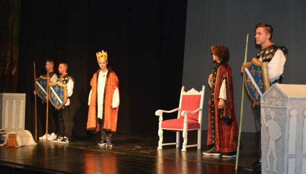 Učenici četiri osnovne škole priredili bogat program za Dan nezavisnosti BiH