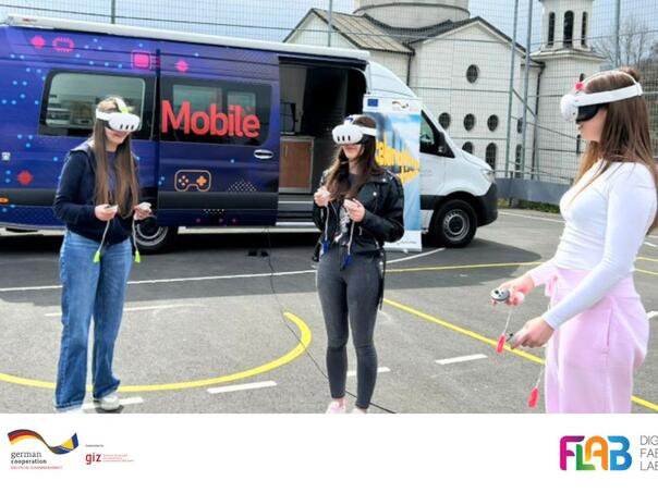Učenici iz BiH testirali VR i robotiku: FabMobile bilježi konkretne rezultate