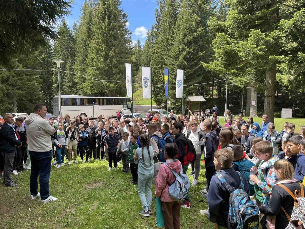 Učenici iz Prijedora, Janje i Brčko distrikta učestvovali u Školi kulture sjećanja u Sarajevu