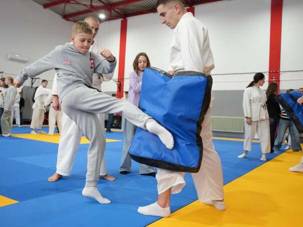 Učenici Osnovne škole Grbavica II posjetili Policijsku akademiju FMUP-a