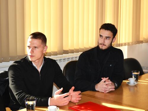 Učenici Srednjoškolskog centra Vogošća osmislili projekat pametnih školskih klupa