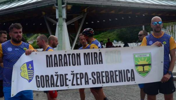 Učesnici maratona Goražde-Žepa-Srebrenica odali počast žrtvama genocida