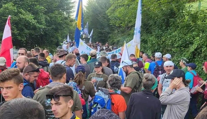Učesnici 'Marša mira 2023' kreću na treću etapu ka Potočarima