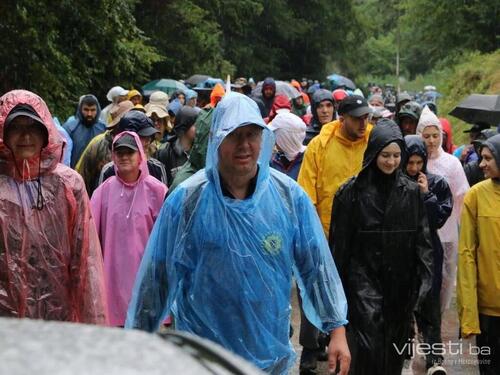 Učesnici Marša mira stigli u kamp Mravinjci: Iza njih najzahtjevniji dio puta