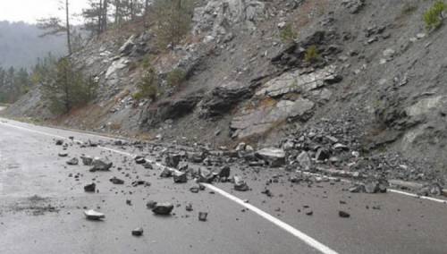 Učestali odroni na kolovoz