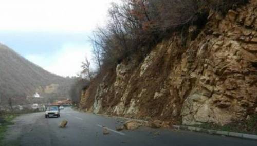 Učestali odroni na kolovoz