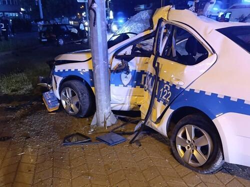 Udes u Banjaluci: Policajac stradao na dužnosti, povrijeđena još dva i vozač