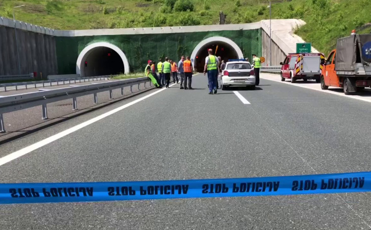 Udes u tunelu na autoputu u Sarajevu, jedna osoba povrijeđena