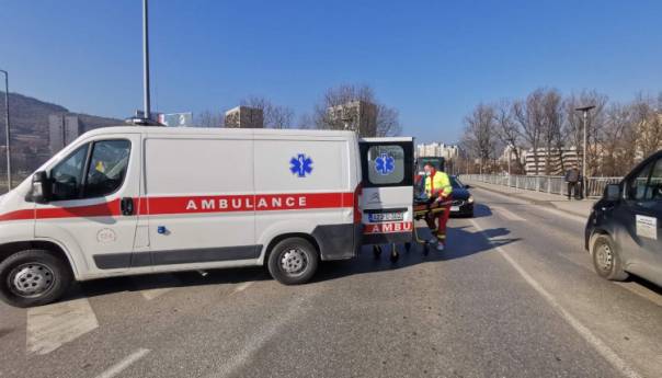 Udes u Zenici: Pješak hitno prevezen u bolnicu