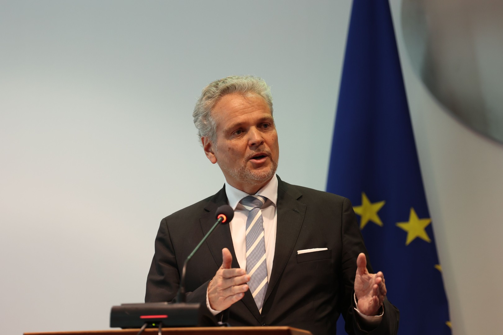 Udruženja pozvala Sattlera i EU: Ignorirajte i osudite skup Zovko