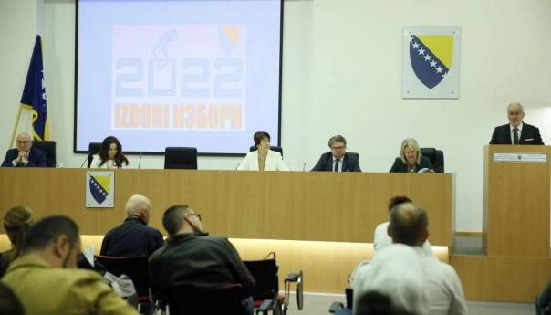 Udruženja žrtava traže da CIK poništi registraciju 'SRS dr. Vojislav Šešelj'