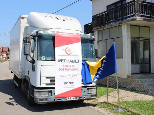 Udruženje HF Berlin doniralo kamion-hladnjaču RO Merhamet Banja Luka