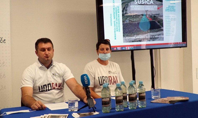 Udruženje 'Jer nas se tiče' poslalo nadležnim pakete s vodom iz 'Sušice'