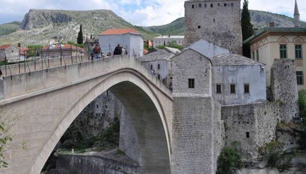 Udruženje logoraša Mostar najavilo apel za prestanak napada na Mariupolj