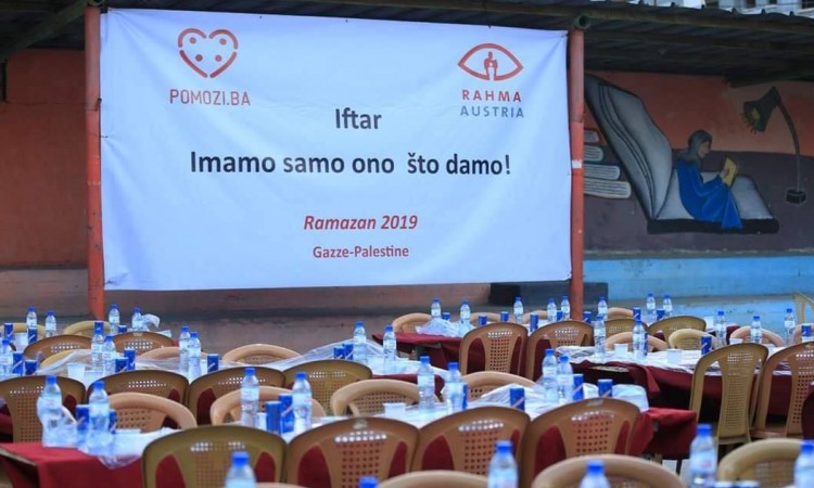 Udruženje Pomozi.ba organizuje podjelu iftara u Palestini