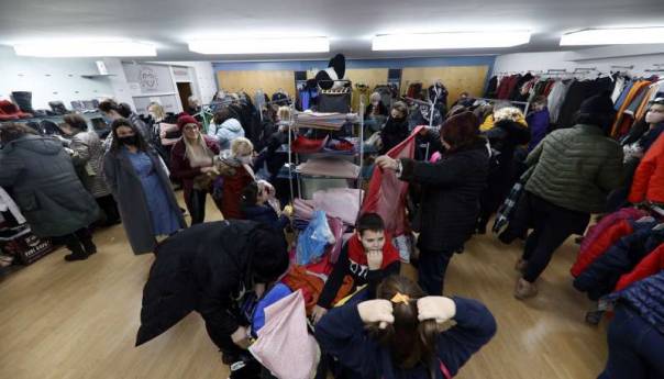Udruženje Pomozi.ba otvorilo humanitarni bazar za najugroženije građane BiH