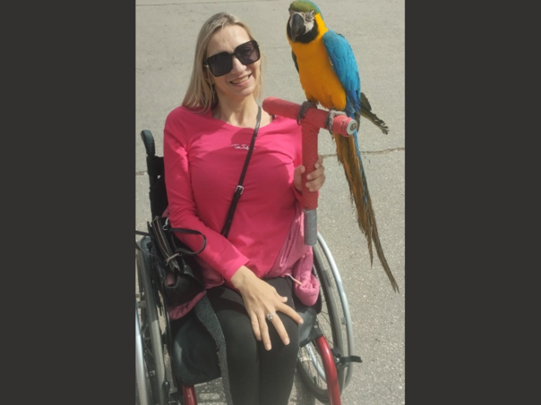 Udruženje Pomozi.ba pokrenulo apel za 36-godišnju Almu koja je stopostotni invalid