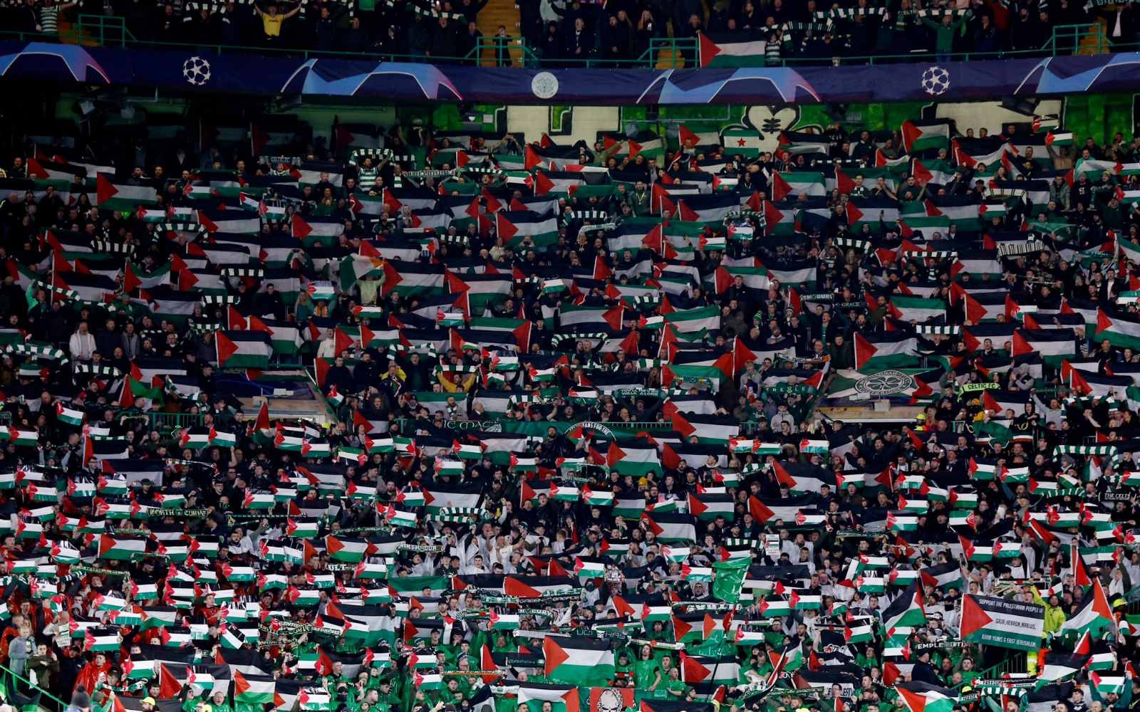 UEFA kaznila Celtic zbog palestinskih zastava