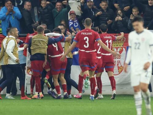 UEFA kaznila nekoliko zemalja zbog incidenta navijača, među njima i BiH