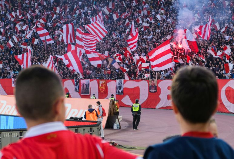 UEFA ponovno kaznila Crvenu zvezdu zbog divljanja navijača