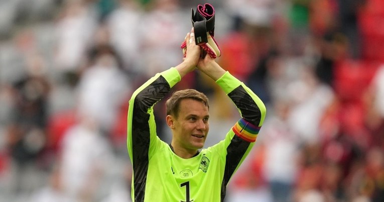 UEFA zaustavila istragu zbog Neuerove trake u duginim bojama
