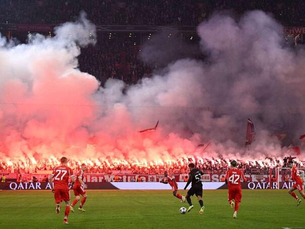 UEFA žestoko kaznila Bayern zbog ponašanja navijača