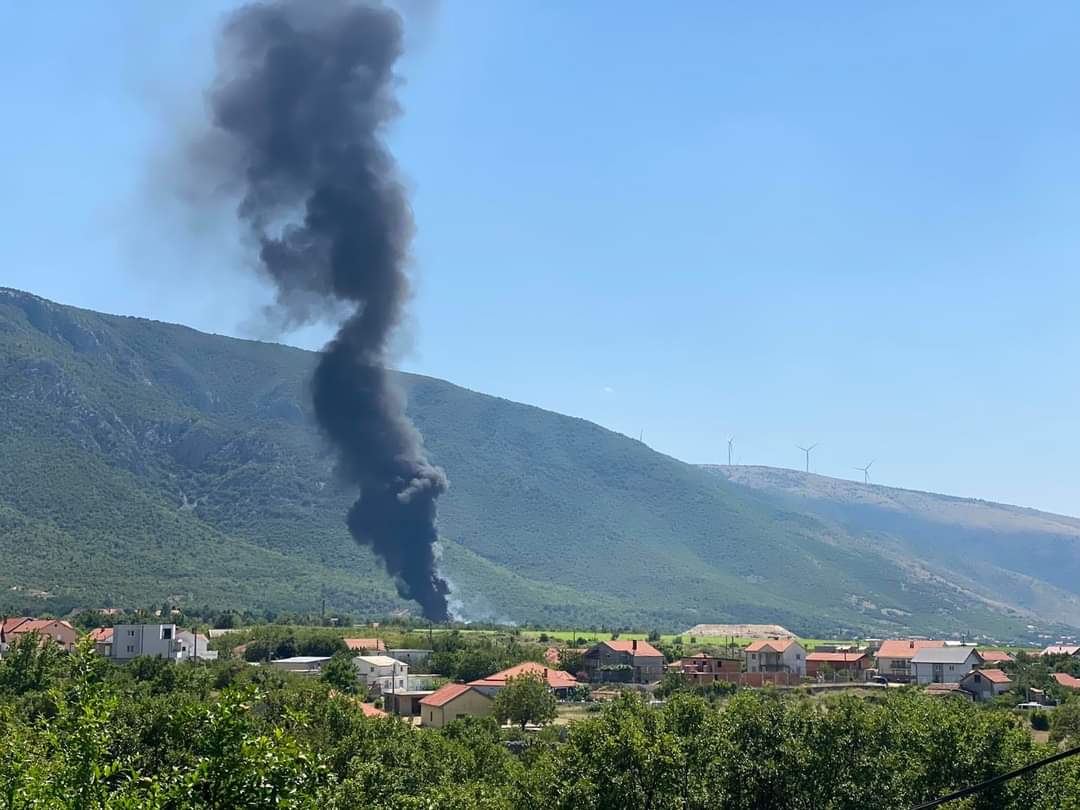 Ugašen požar na deponiji Uborak