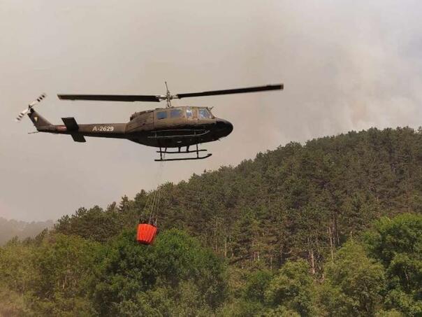 Ugašen požar u blizini Bugojna, helikopteri OS BiH imali više od 15 sati leta