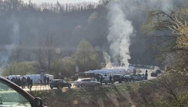 Ugašen požar u šatorskom karantenu na GP Maljevac