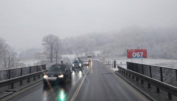 Ugaženi snijeg na putevima u višim predjelima