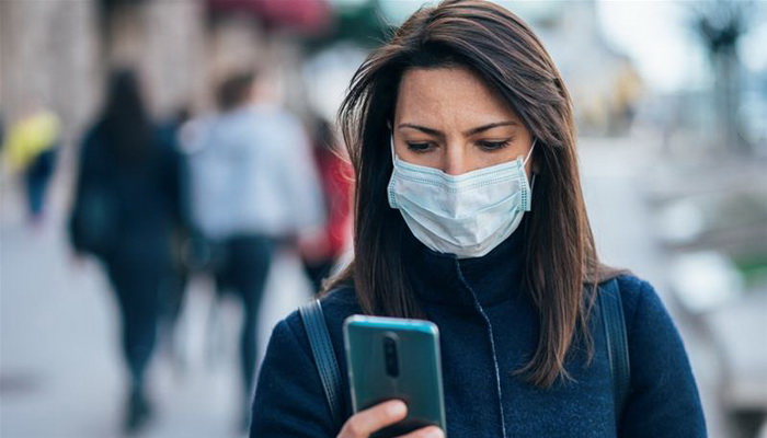 Ugledni virolog poručio: Nosite zaštitnu masku i preko nosa